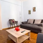 Aris Apartment