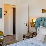 Sea Front Suite 