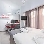 Iguana Gold Luxury Suites 1Min From Ermou Str