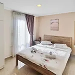Seaflows Apartments #2