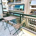 Classy Chic Design Apartment With Balcony At Acropolis
