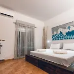 Gk Apartment, Suite