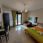 Studios Danis