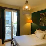 Holodek Apartments : Acropolis