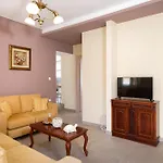 Villa Pines