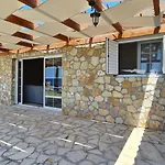 Casa Petra Limenari
