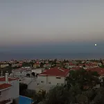 Maris Full Apartment With Roof Garden Access