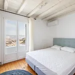 Ryakia Villa, 5 Min Away From Super Paradise Beach
