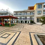 Grand Agia Triada