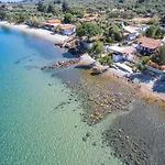 Poli'S Beach House