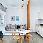 Jennifer Studios