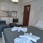 Little Beauty - Happyhostgr - In Platamonas