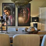 Pepromeno Luxury Apartment In The City Center