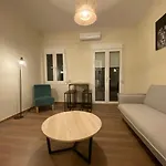 Cosy Modern Studio In Kipseli