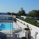 Sea La Vie - Rooms