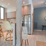 Discover Athens From An Upscale Flat In Koukaki!