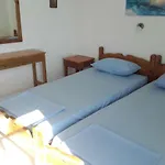 Nikos Apartments