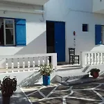 Nikos Taverna And Apartments