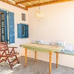 Triantaros Icon House