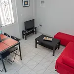 Kosta'S Apartments