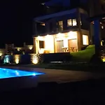 Villa Alexandros Τέσσερις Εποχές
