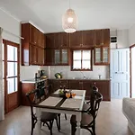Africanis Suites