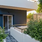 Chroma Lodge Rafina