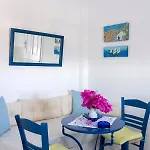 Nikoleta Kolympithres Paros