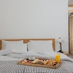 Aspronisi Luxury Villa