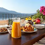 Villa Theia