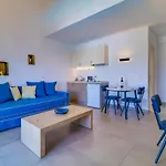 Theros Villas & Suites