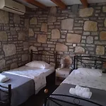 Froso'S Lovely Cottage 5 Min. From The Sea!