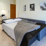 Yellow Fresh Apartment-City Center