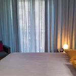 Stylish, Modern Apartment In Athens City Centre.