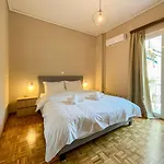 Riankour Central 90Sqm Apt In Panormou