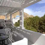 Romani Studios Perissa