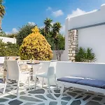 Zoumis Residence