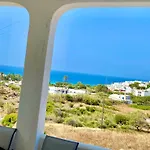 Comfortable House With Seaview In Donousa