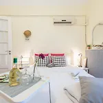 Lovely 1 Bedroom Apartment In Athens