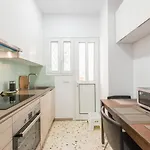Fresh And Clean Apt For 6 In Koukaki