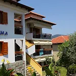 Nama Apartments