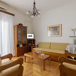 Athens Central Apartment For 4 People