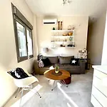 Nikaia Metro House