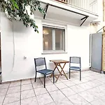 Avli Apartment