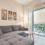 Modern Apartment Downtown Athens