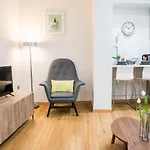 A21 Pristine Suite A Breath Away From Parthenoon!
