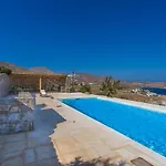 Spacious 6 Bdrm Stone Villa With Pool