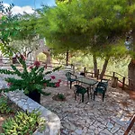Anna'S Hideaway
