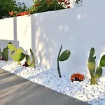 21 Luxury Apartments