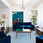 Spacious & Artistic Retro 2Bd Apt With Sauna